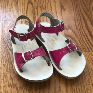 Size 9 Pink Sun-San surfers